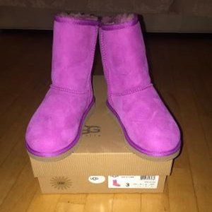 Ugg Kids Classic Short Boot Pink (Authentic) Sz 3